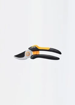 Fiskars Solid Pruner Bypass M P321