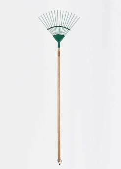 Gardeners Mate Lawn Rake