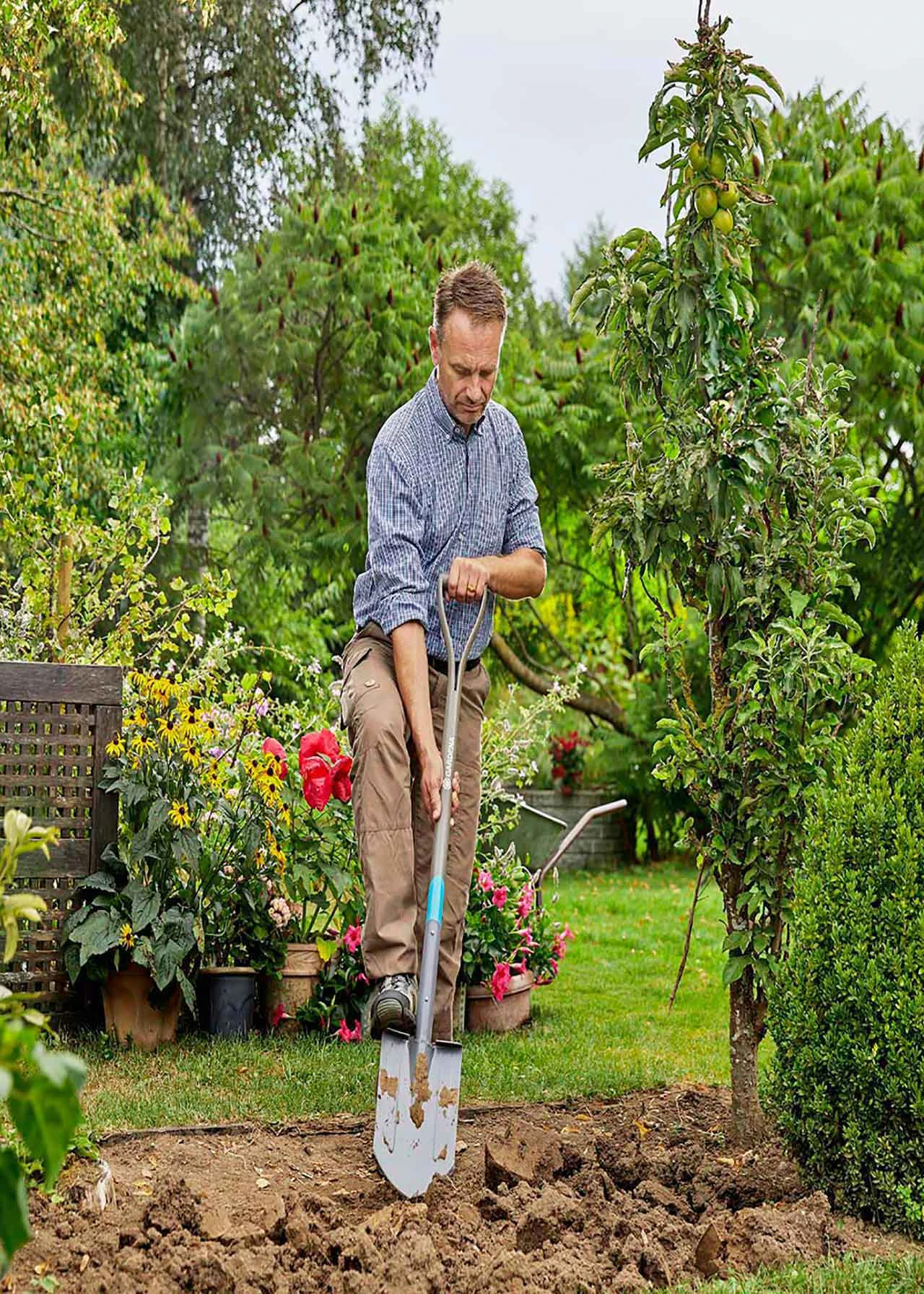 Gardena Natureline Pointed Spade 3 Gardena Natureline Pointed Spade - Image 3