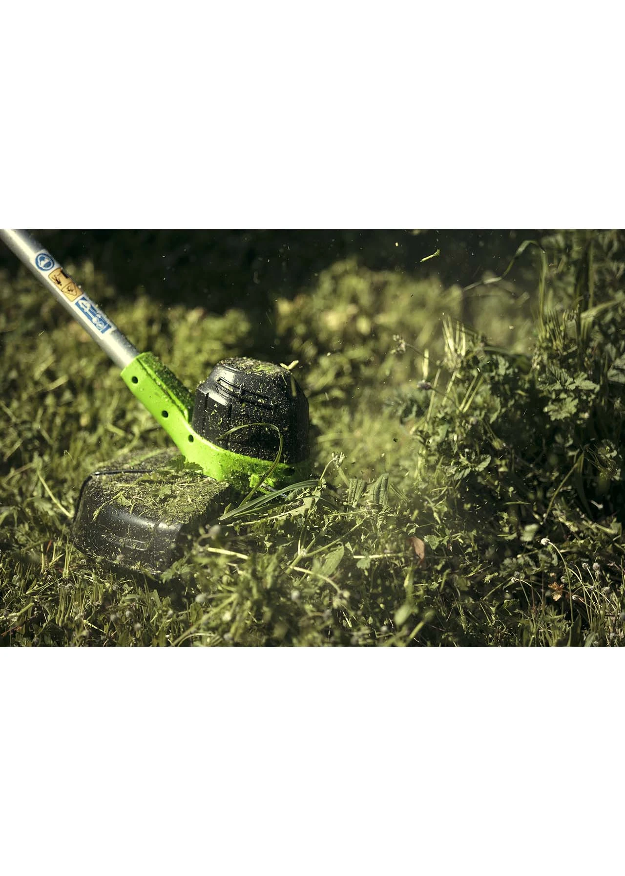 Greenworks 33cm (13") 40V Cordless Front Mount Linetrimmer With 2Ah Bat 5 Greenworks 33cm (13") 40V Cordless Front Mount Linetrimmer With 2Ah Bat - Image 5