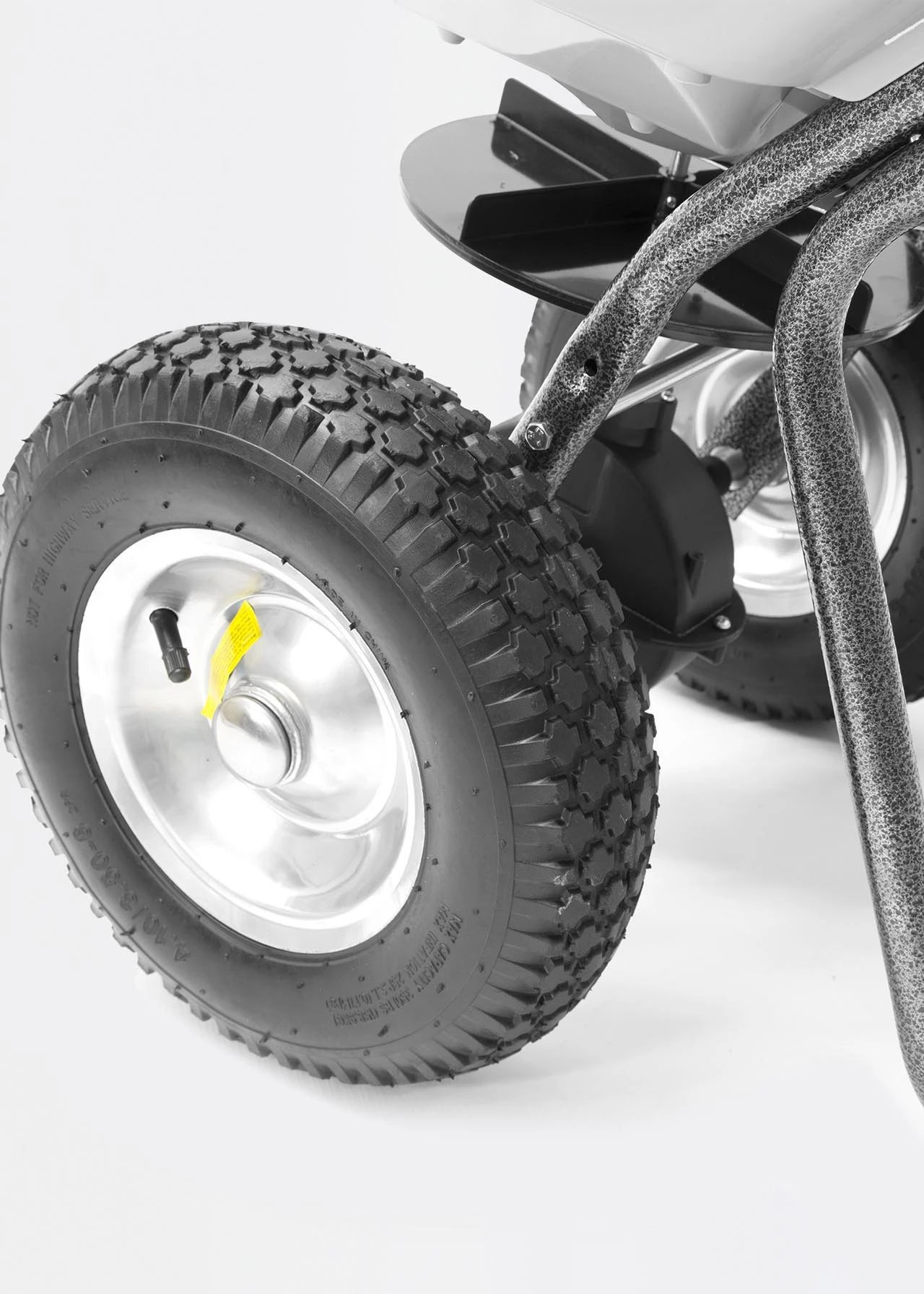 Handy Broadcast Spreader 36kg (80lb) 5 Handy Broadcast Spreader 36kg (80lb) - Image 5