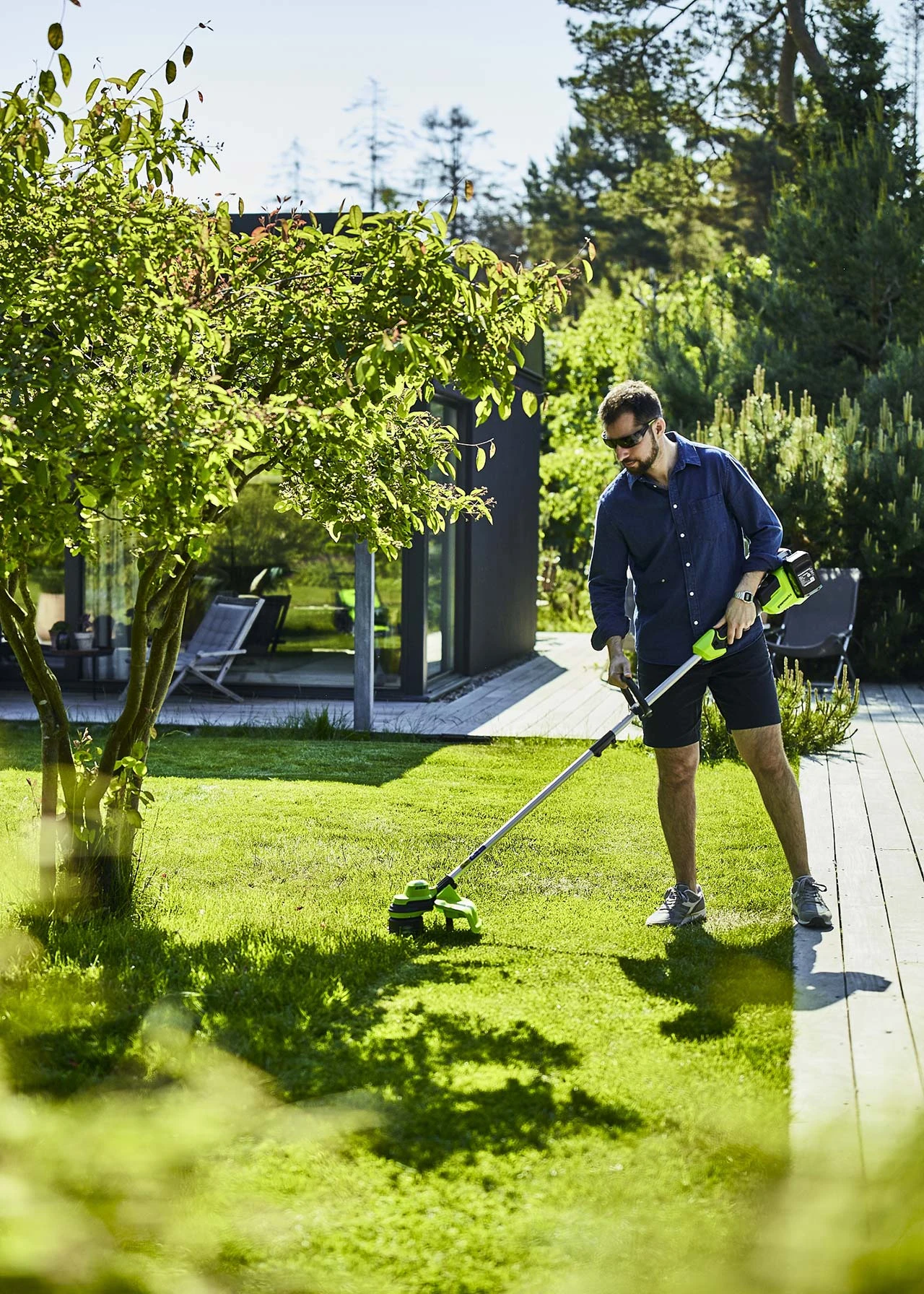 Greenworks 48V 33cm (13") Cordless Brushless Linetrimmer Wit 4 Greenworks 48V 33cm (13") Cordless Brushless Linetrimmer Wit - Image 4
