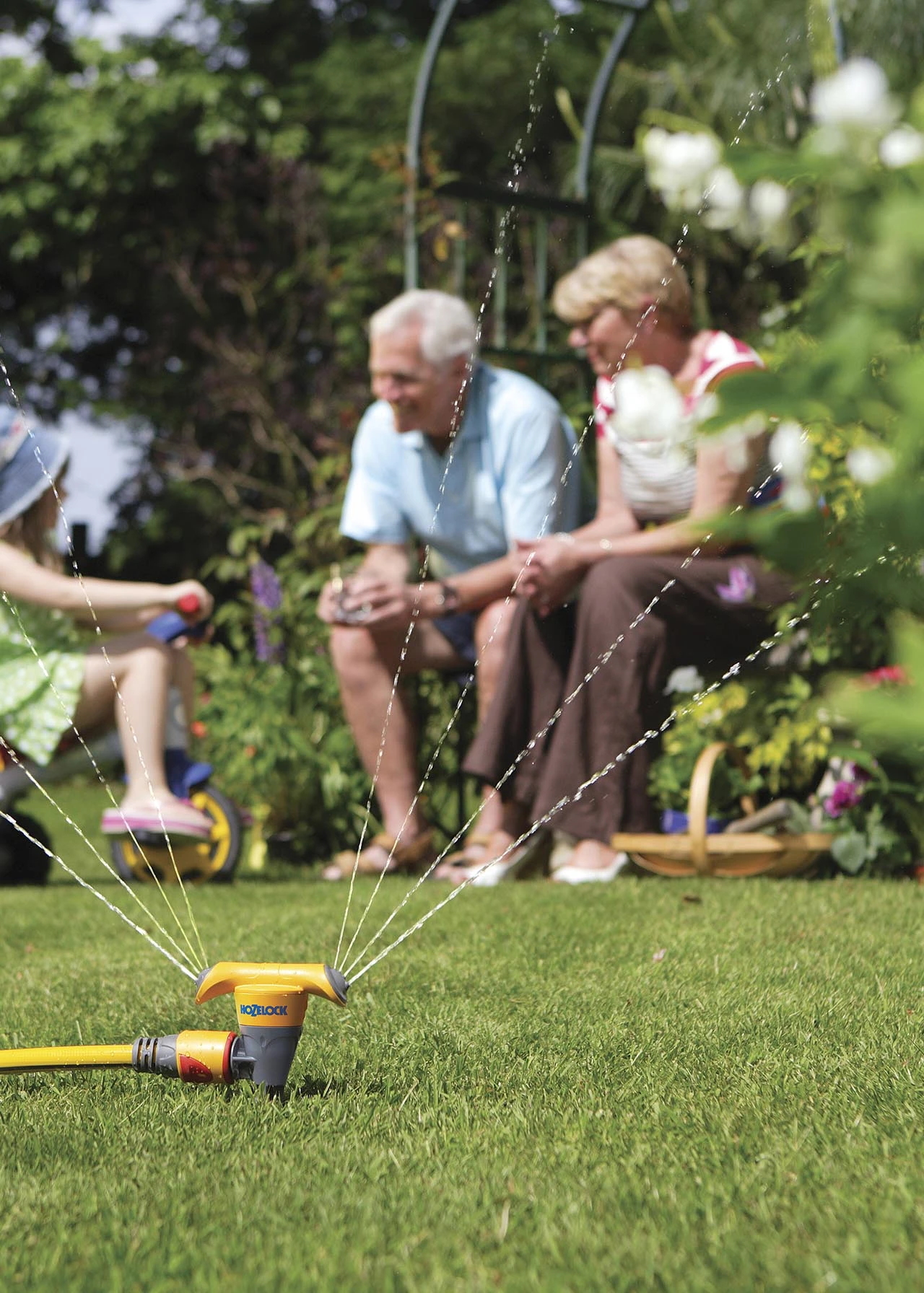 Hozelock Round Sprinkler 177sqm 2 Hozelock Round Sprinkler 177sqm - Image 2