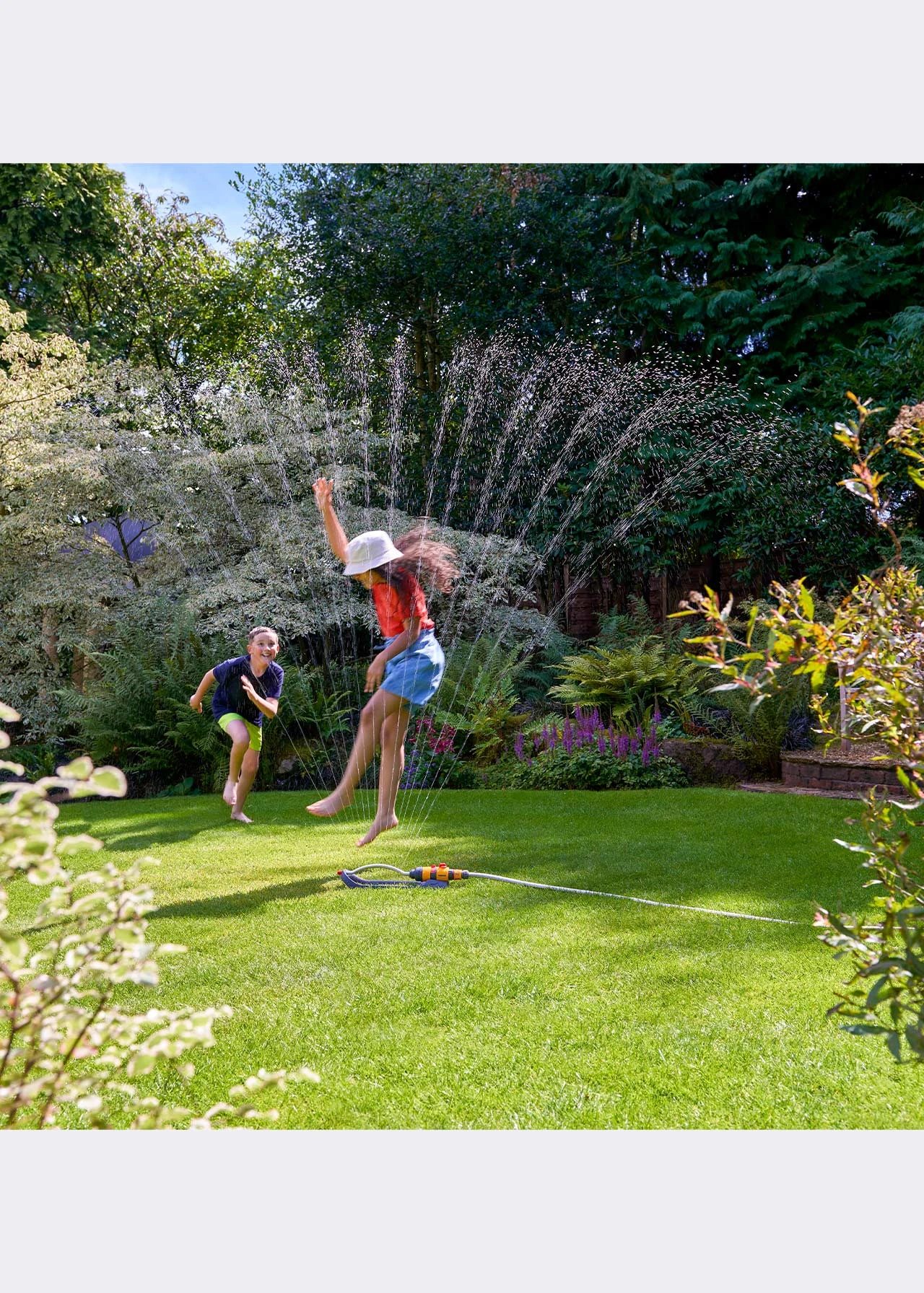 Hozelock Rectangular Sprinkler Plus 220m 2 Hozelock Rectangular Sprinkler Plus 220m - Image 2